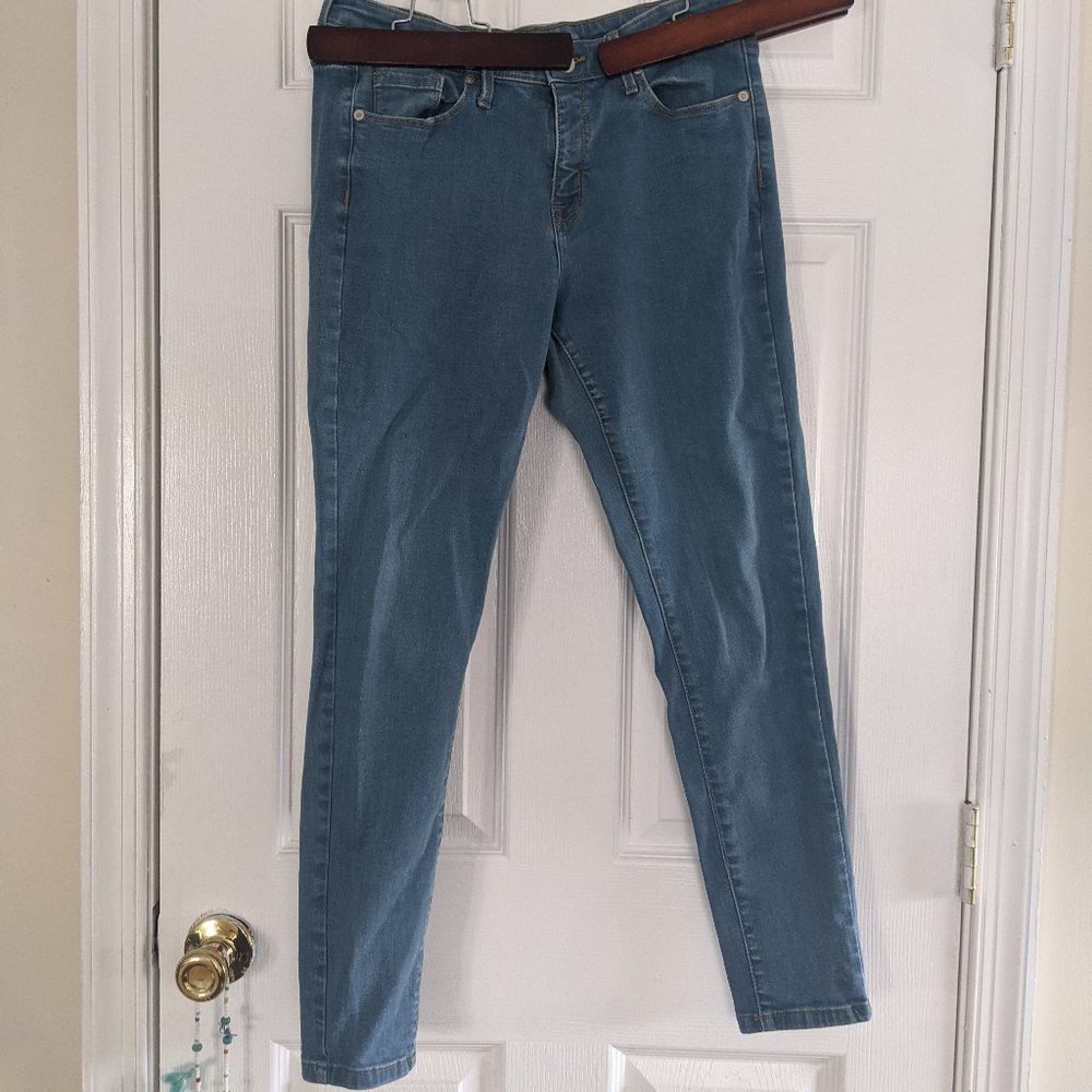 Mossimo Light Wash Mid-rise Skinny Jeans